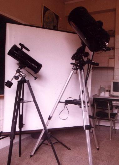 telescopios.JPG (29970 bytes)